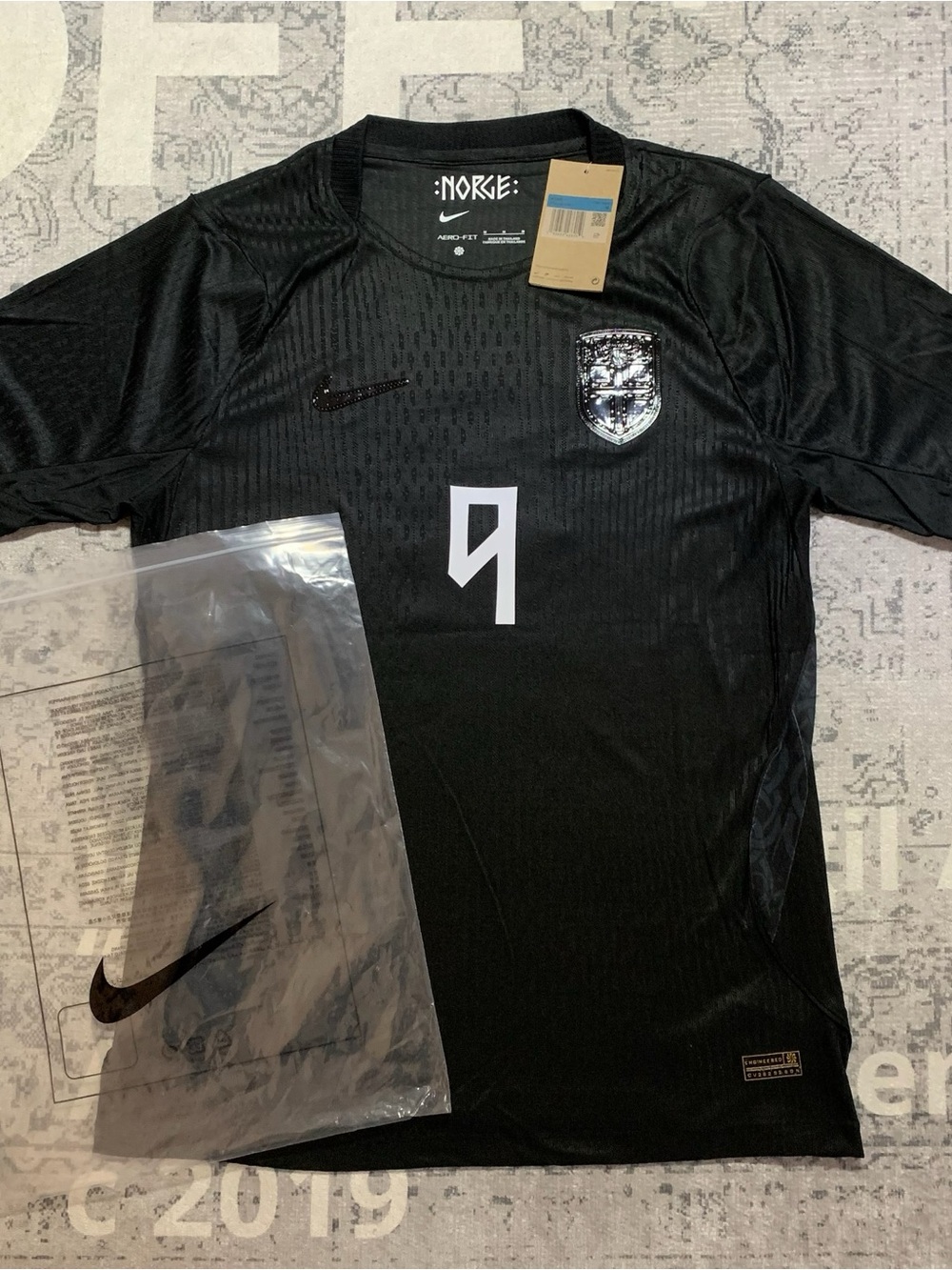Nike Black Men’s Norge Norway Haaland Soccer Jersey with White Number 9 Medium